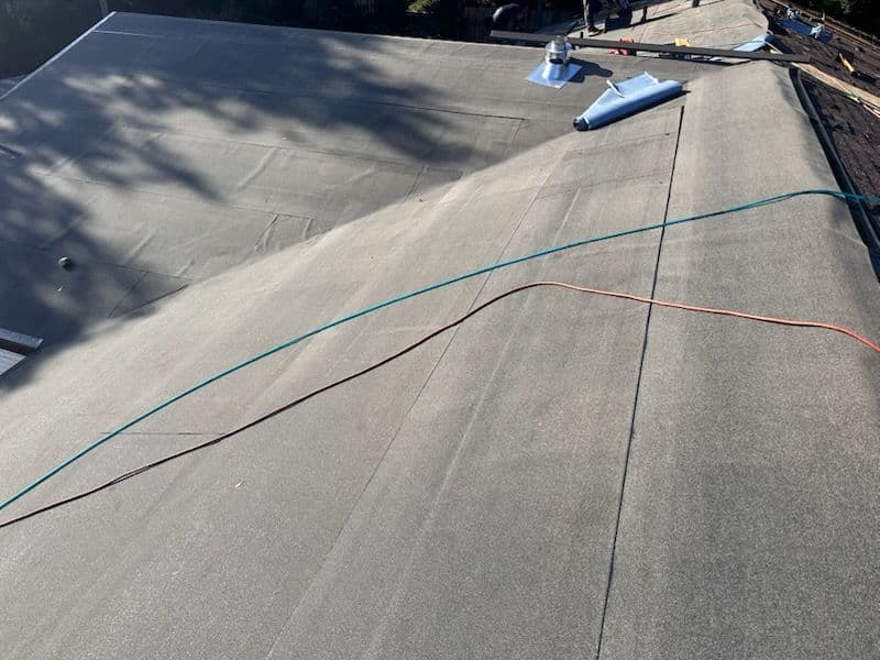 Gallery photos for Sealing Roof for Windproof and Leak-Free Home: Image #1