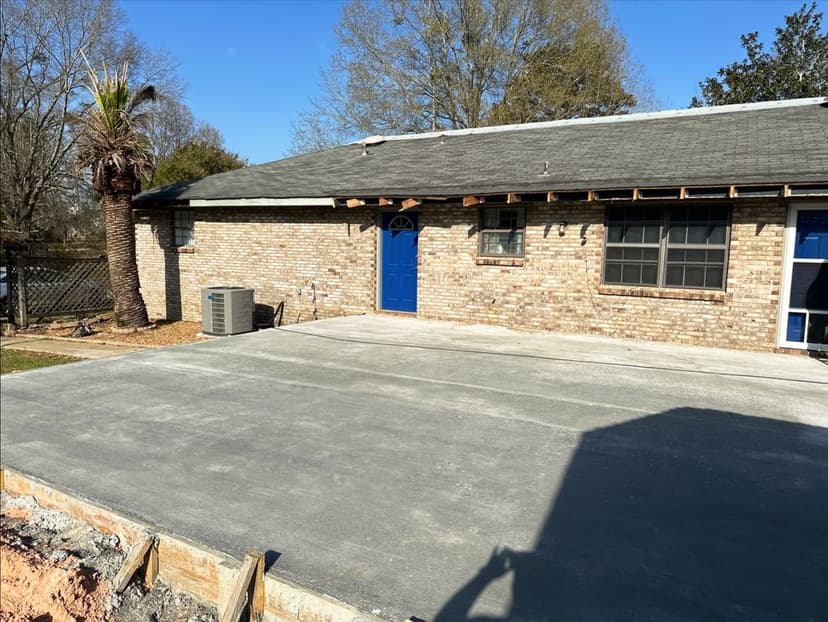 Best Roofing & Contracting Business's image